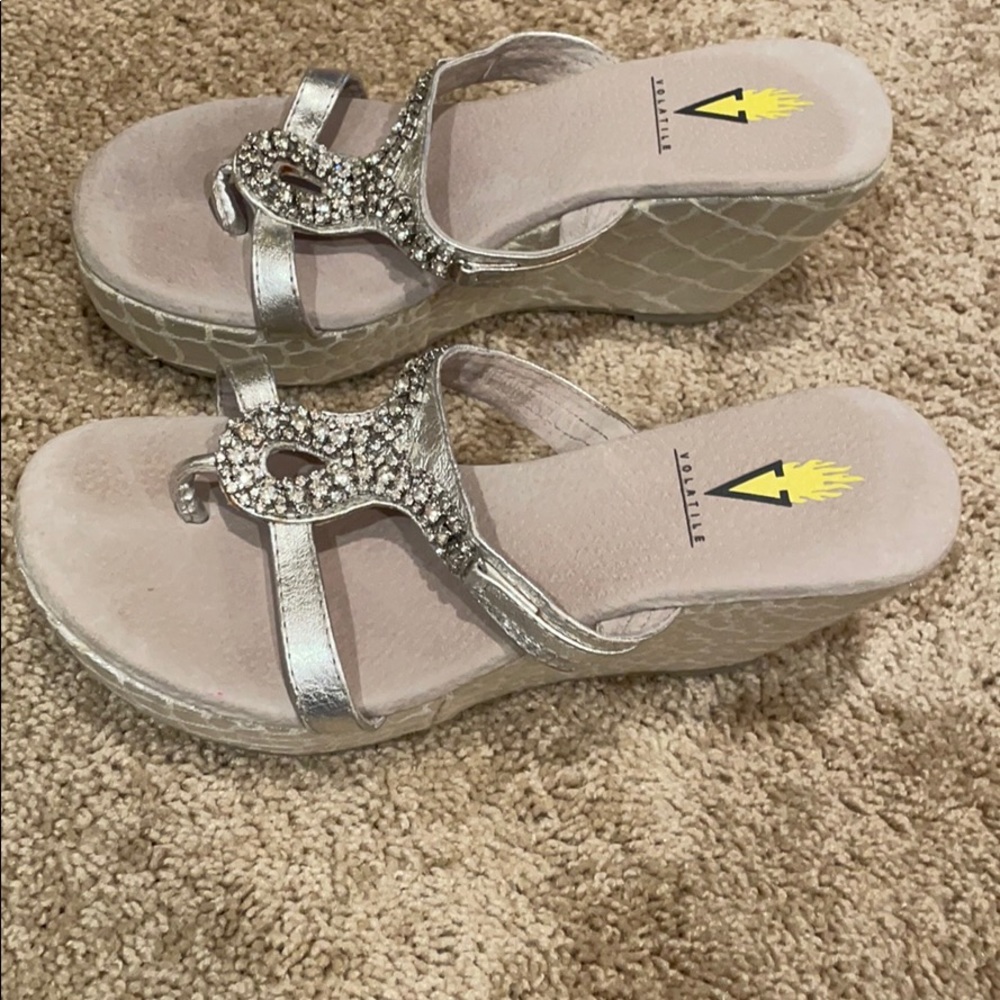 Women’s silver volatile sandals size 7